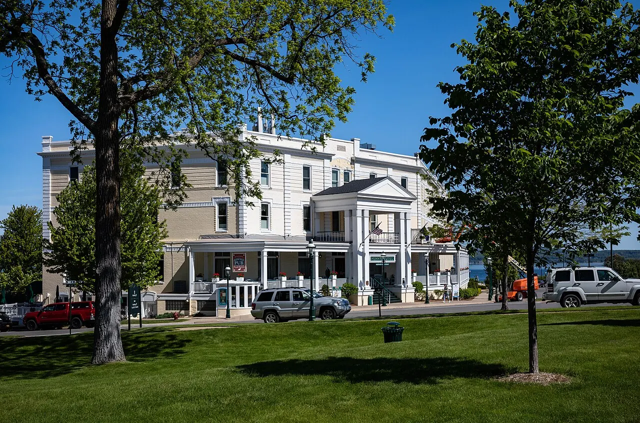 Hotel Perry, Petoskey: Stafford's Perry Hotel, Petoskey, Michigan